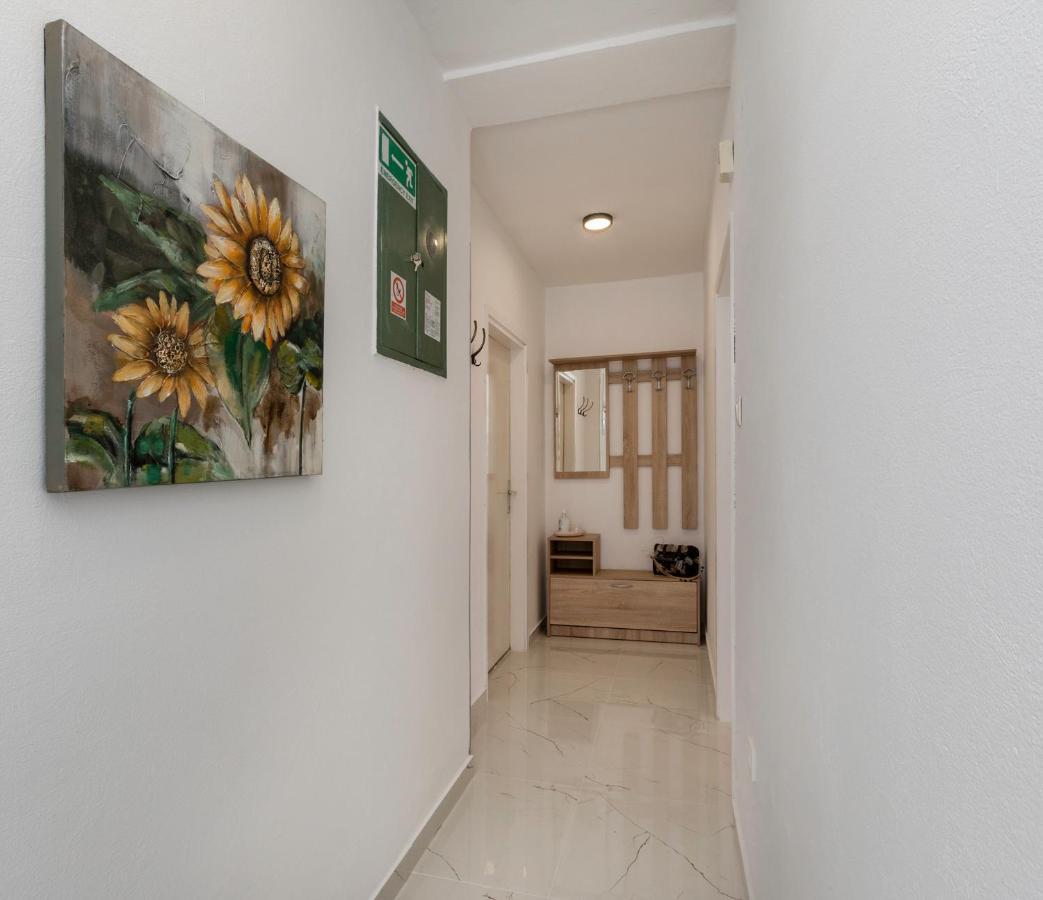 Apartments Marija 821 Pola Esterno foto